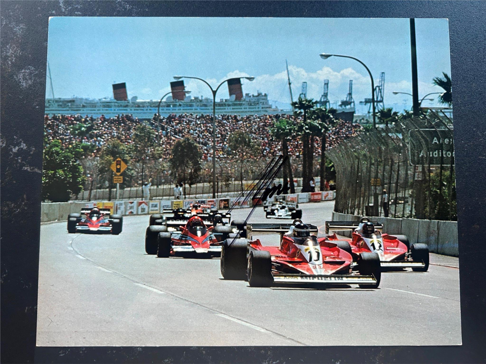 Signed Vintage 10x8 photo United States Grand Prix Long Beach 1978 Alan Jones