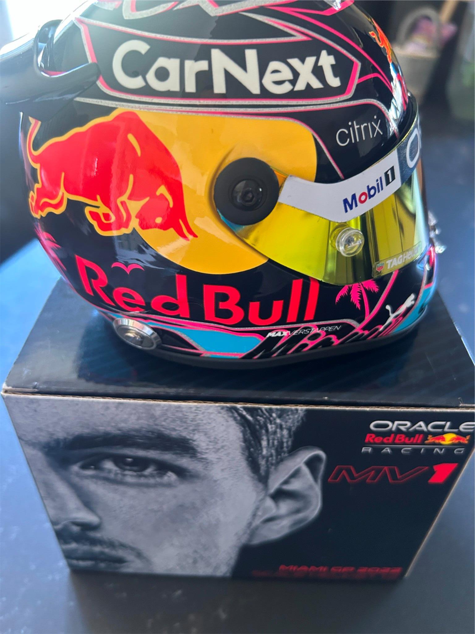 フェルスタッペン1/2ヘルメット 2022マイアミ verstappen Max Verstappen 1/2 scale Helmet Miami GP 2022 Formula One Red Bull